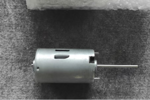 28mm M012DI0096-28-46 12V Brushed Motor 6000rpm 0.05Nm 11W